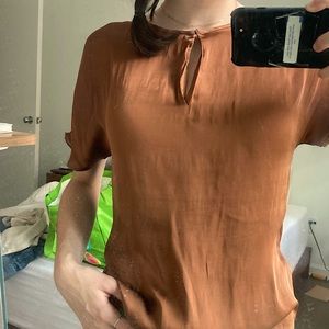 Elegant banana republic blouse with key hole feature